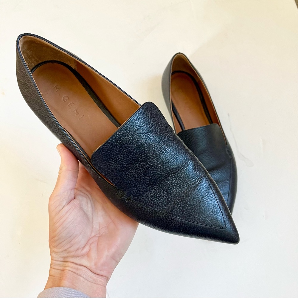 M. GEMI The Gia Pointed Toe Loafers Leather Sz 40 (US 9) Navy Blue